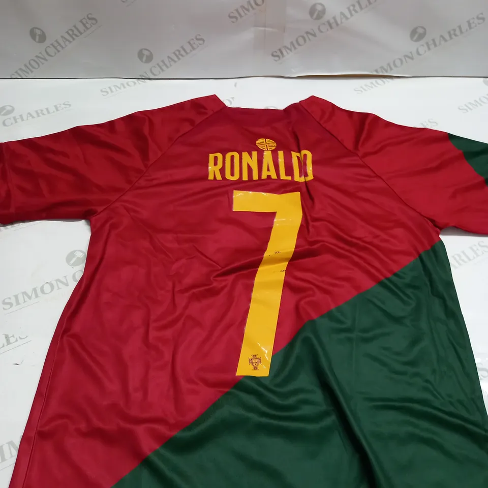 PORTUGAL FOOTBALL KIT WITH RONALDO BACK - XS