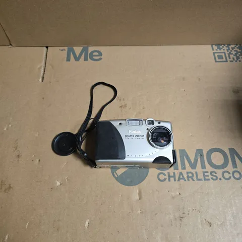 KODAK DC215 ZOOM DIGITAL CAMERA - SILVER