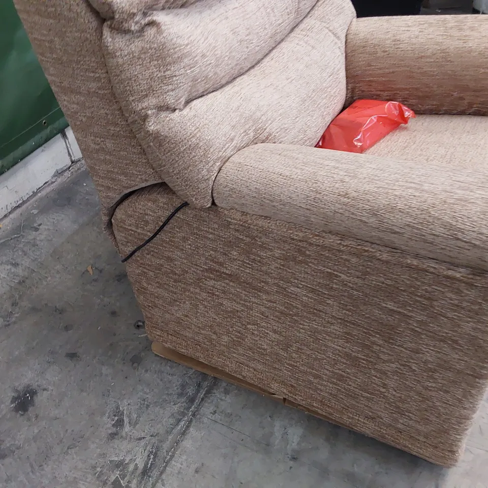 QUALITY BRITISH DESIGNER G PLAN MALVERN DUEL ELEVATE EASY CHAIR BOUCLE COCOA FABRIC 