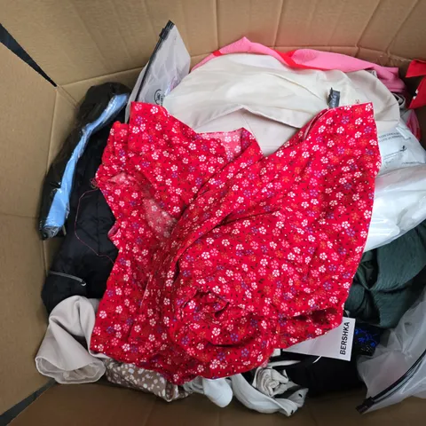 APPROXIMATELY 35 ASSORTED CLOTHING ITEMS IN VARIOUS SIZES, STYLES & COLOURS TO INCLUDE DRESSES, BLAZER, SWEATER , ETC - COLLECTION ONLY