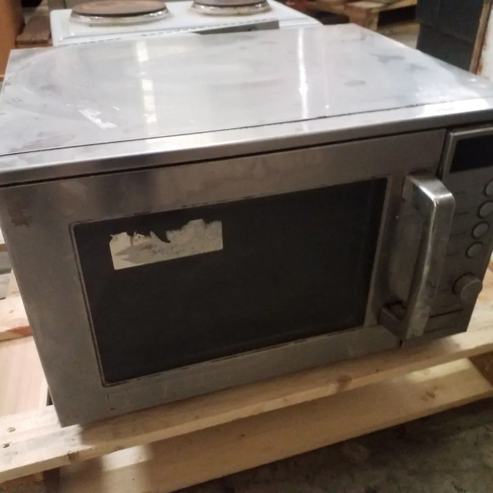 COMMERCIAL MICROWAVE OVEN