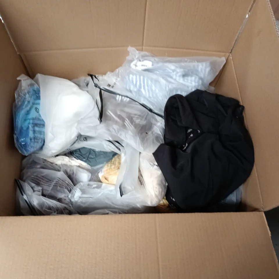 APPROXIMATELY 50 ASSORTED CLOTHING ITEMS IN VARIOUS SIZES, STYLES & COLOURS - COLLECTION ONLY