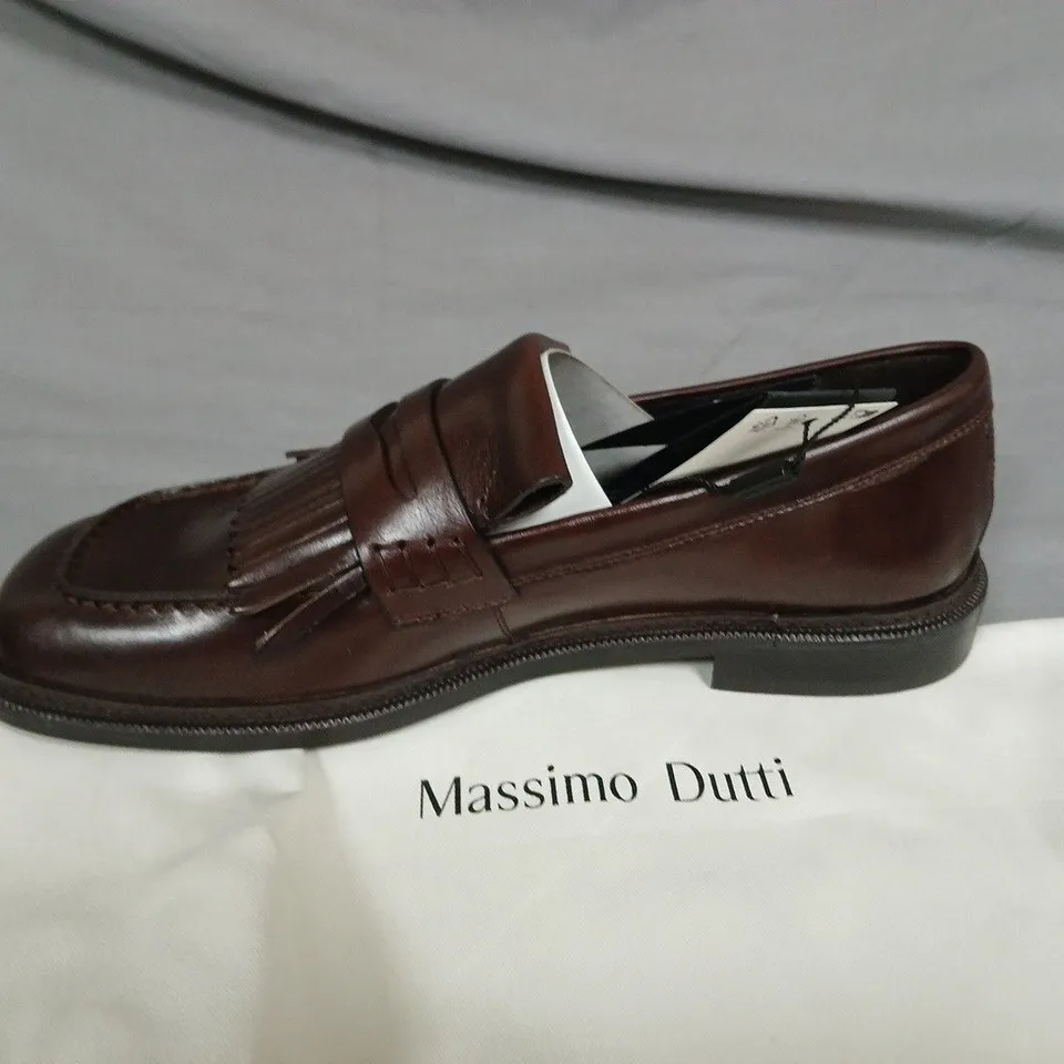 BOXED MASSIMO DUTTI MEN'S BROWN LEATHER TASSEL LOAFERS – UK 5 