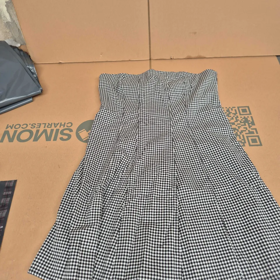 ABERCROMBIE & FITCH WOMEN'S GINGHAM DRESS – BLACK & WHITE CHECK, MADE IN CAMBODIA 
