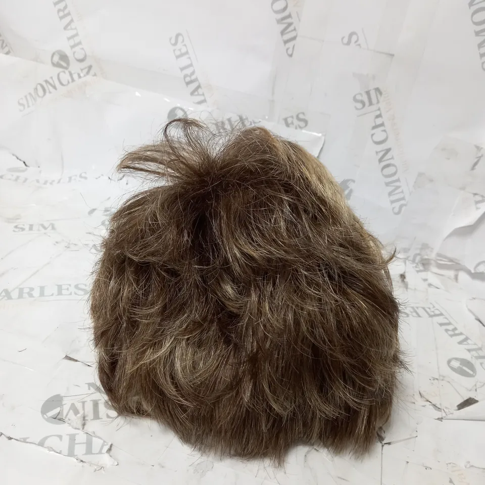 SPARKLE WIG BY RAQUEL WELCH - BLONDE 