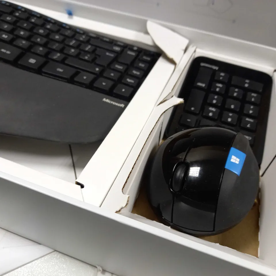 MICROSOFT SCULPT ERGONOMIC DESKTOP KEYBOARD