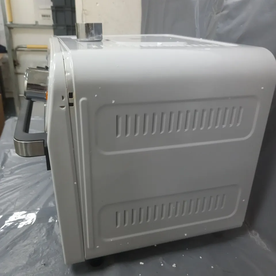 COOK'S ESSENTIALS AIR FRYER OVEN WHITE