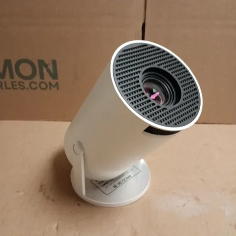 BOXED HY300 PRO PROJECTOR 