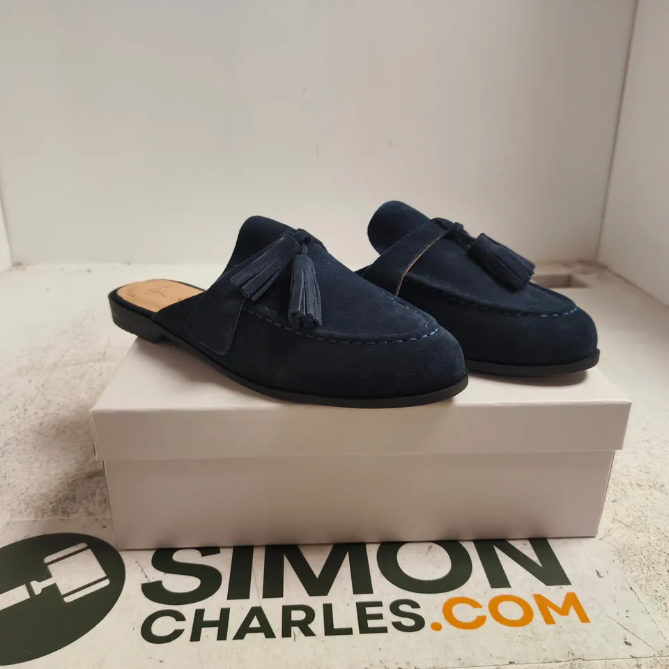 BEN DE LISI NAVY SUEDE TASSEL SLIPPERS BOXED UK 6