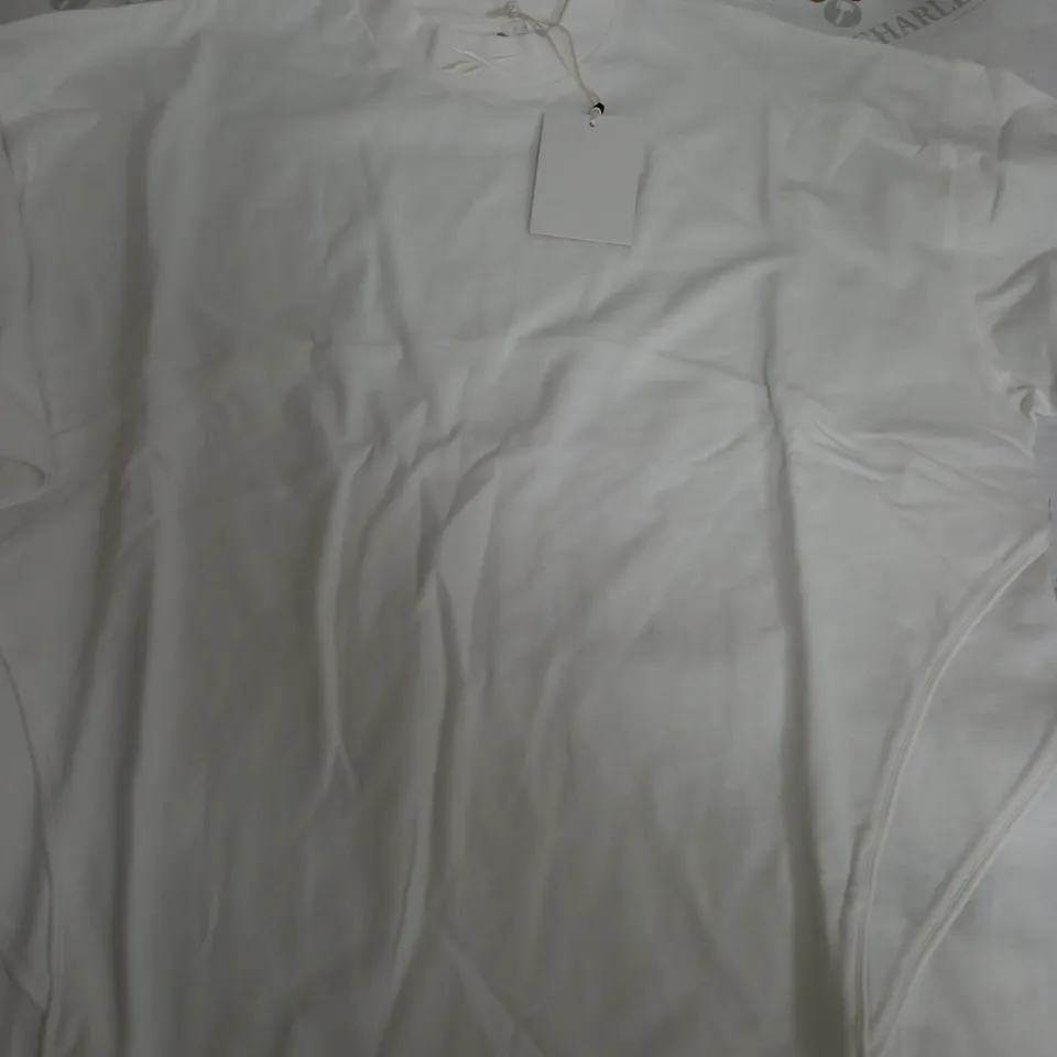 REEBOK HEAVY WEIGHT WHITE T-SHIRT - SMALL