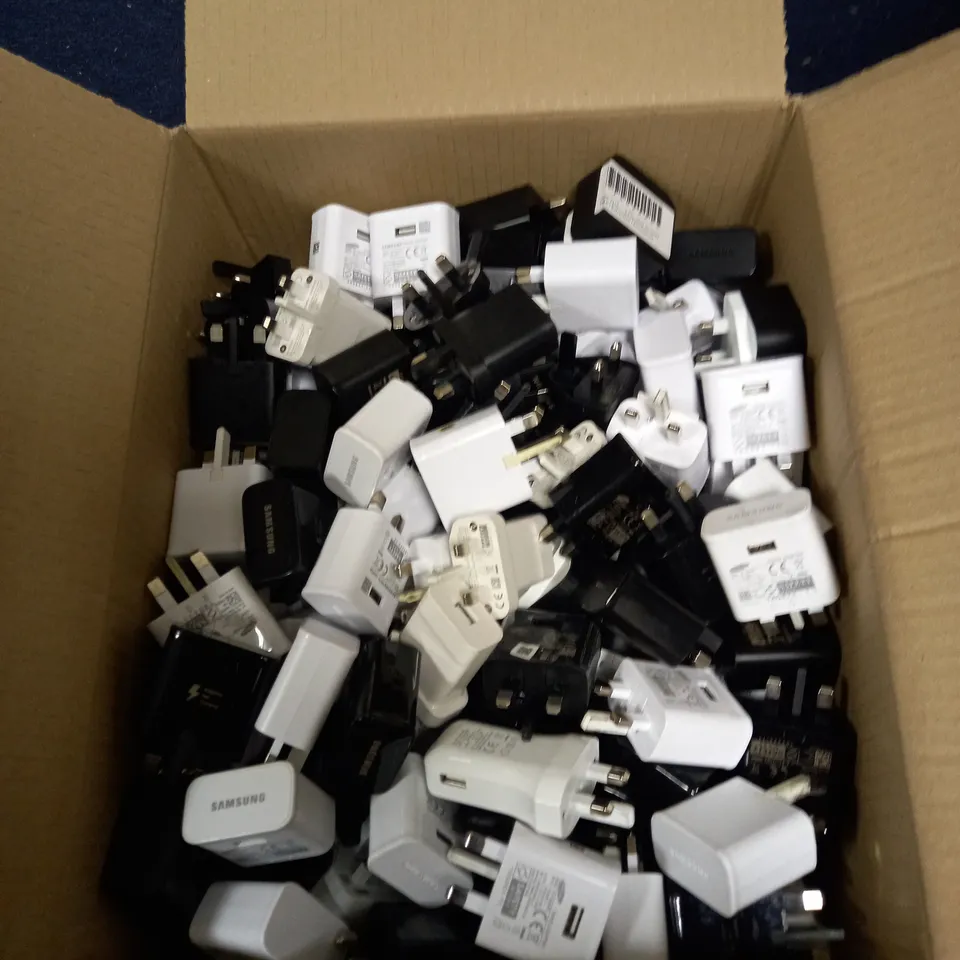 BOX OF ANDROID ORIGINAL PLUG ADAPTERS