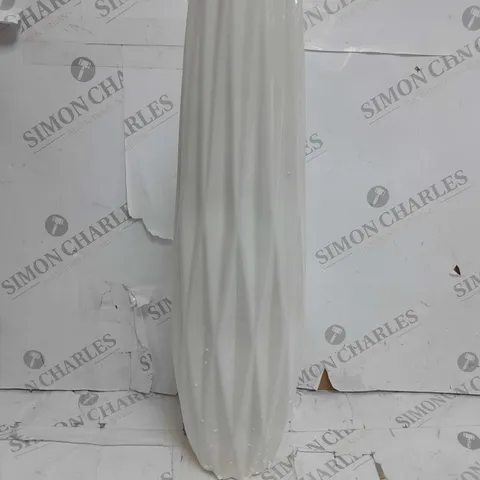 WHITE VASE