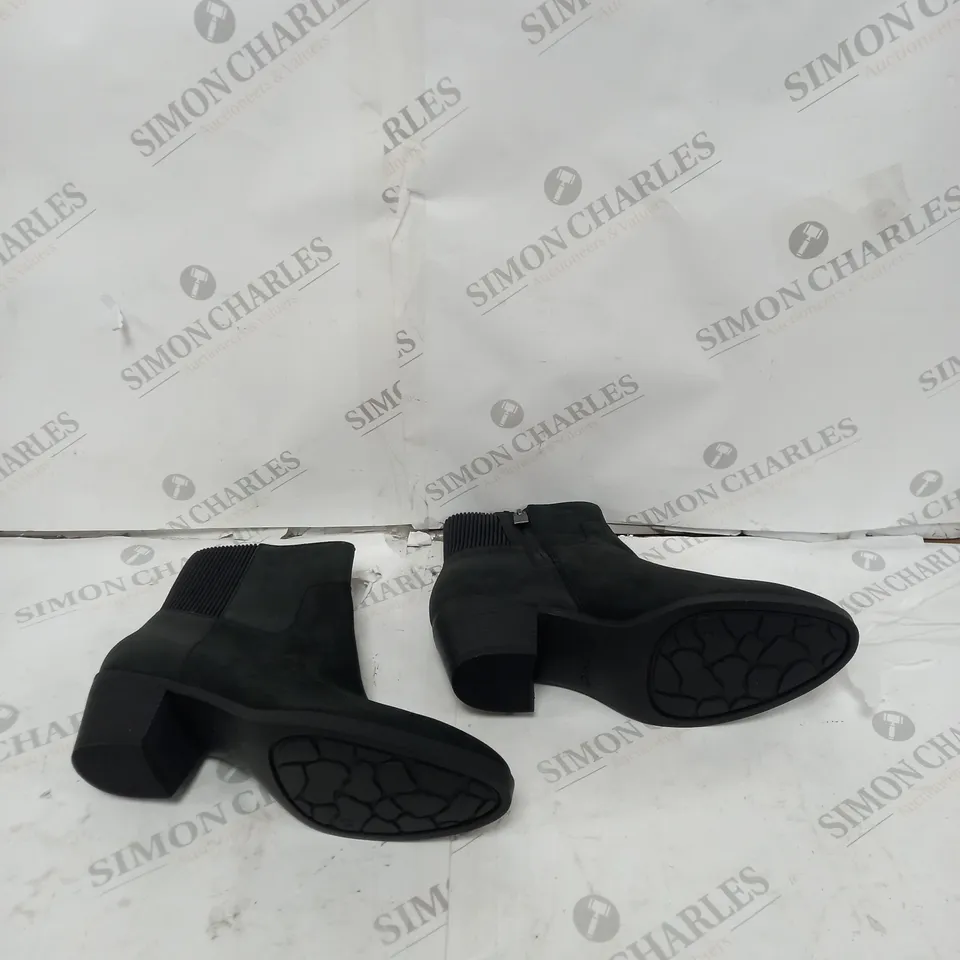 VIONIC SHANTELLE ANKLE BOOT - BLACK SIZE 6 - UNBOXED 