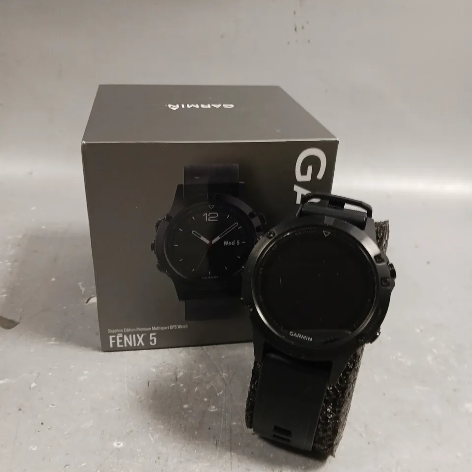 BOXED GARMIN FENIX 5 MULTISPORT GPS WATCH 