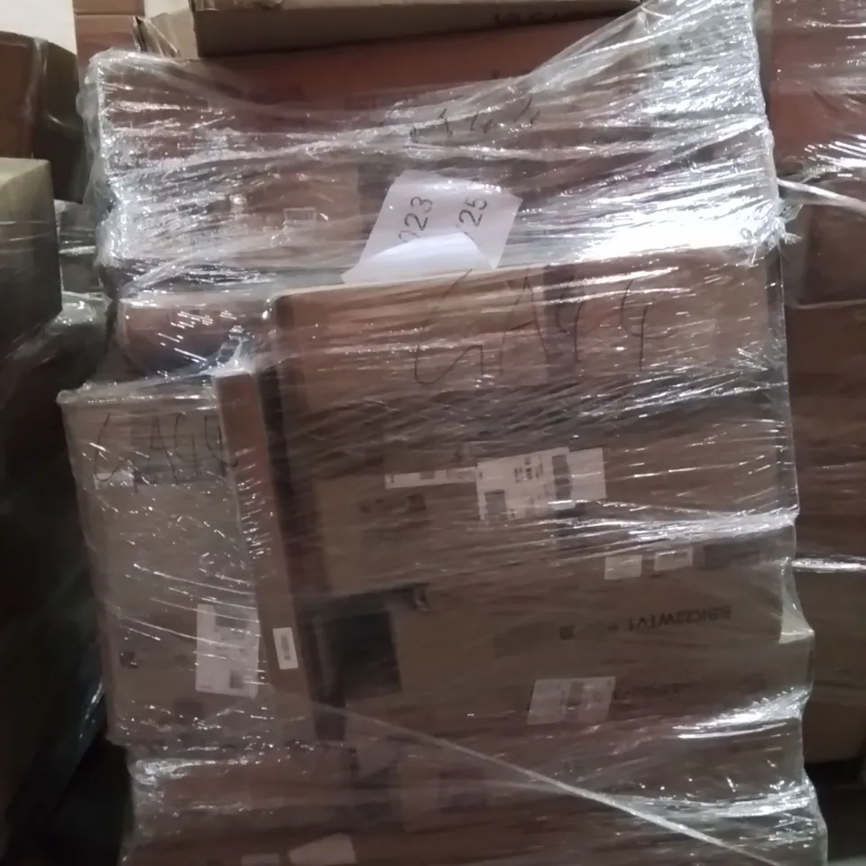 PALLET OF ASSORTED HOUSEHOLD GOODS AND PRODUCTS TO INCLUDE;SIDE SHADE,TRAMPOLINE PAD,COAT RACK