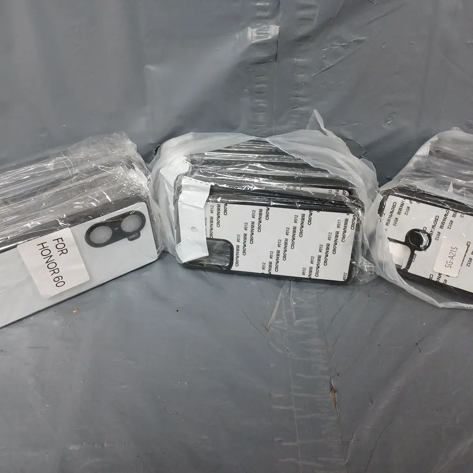 APPROXIMATELY 80 ASSORTED PROTECTIVE SMARTPHONE CASES FOR VARIOUS MODELS 