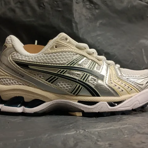 PAIR OF ASICS GEL-KAYANO 14 TRAINERS IN WHITE/CREAM/SILVER SIZE UK 4
