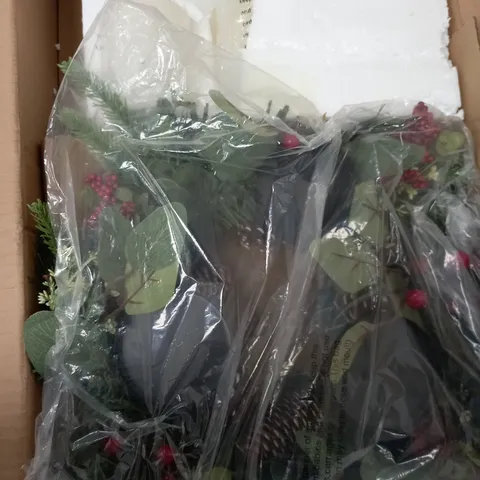 BOXED HOME REFLECTIONS 3 IN 1 FLAMELESS CANDLE WITH WREATH SET RED BERRY