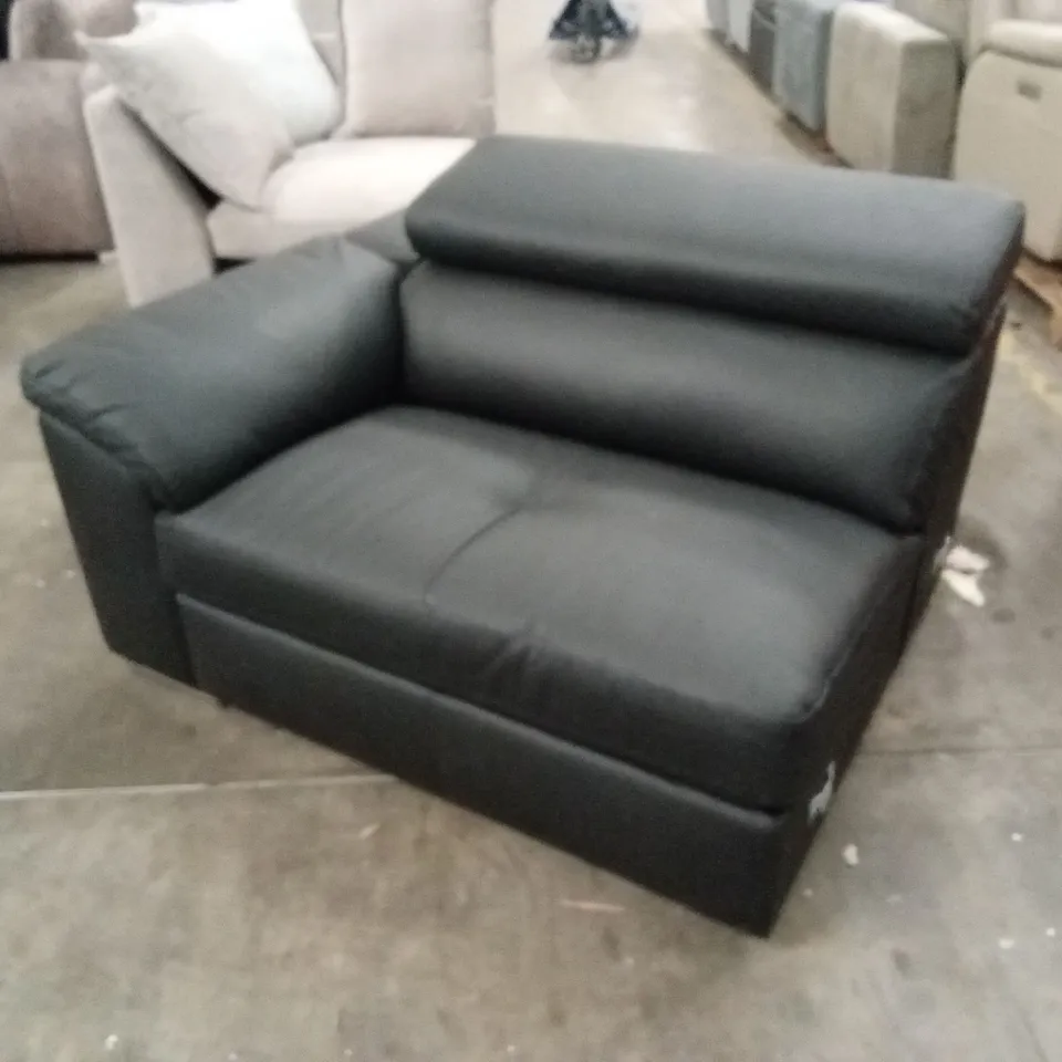 5 x ASSORTED DESIGNER SOFA PARTS