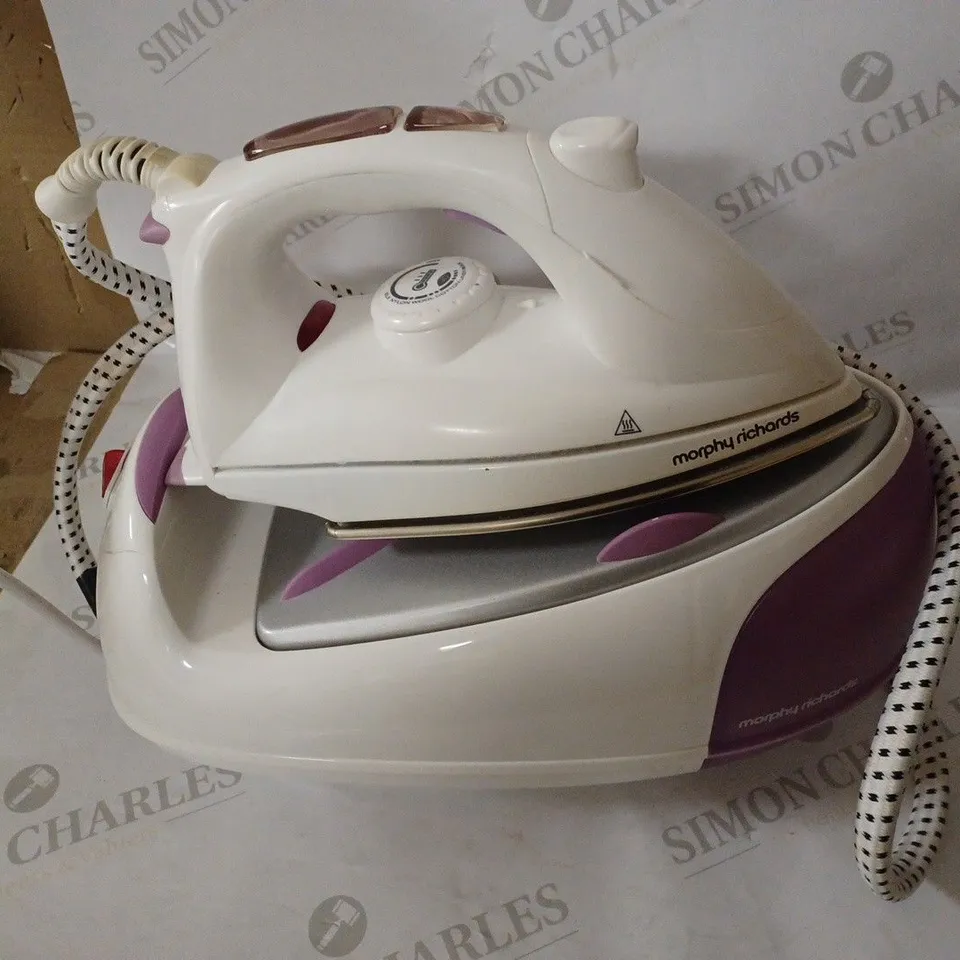 MORPHY RICHARDS JET STEAM GENERATOR IRON PINK/WHITE