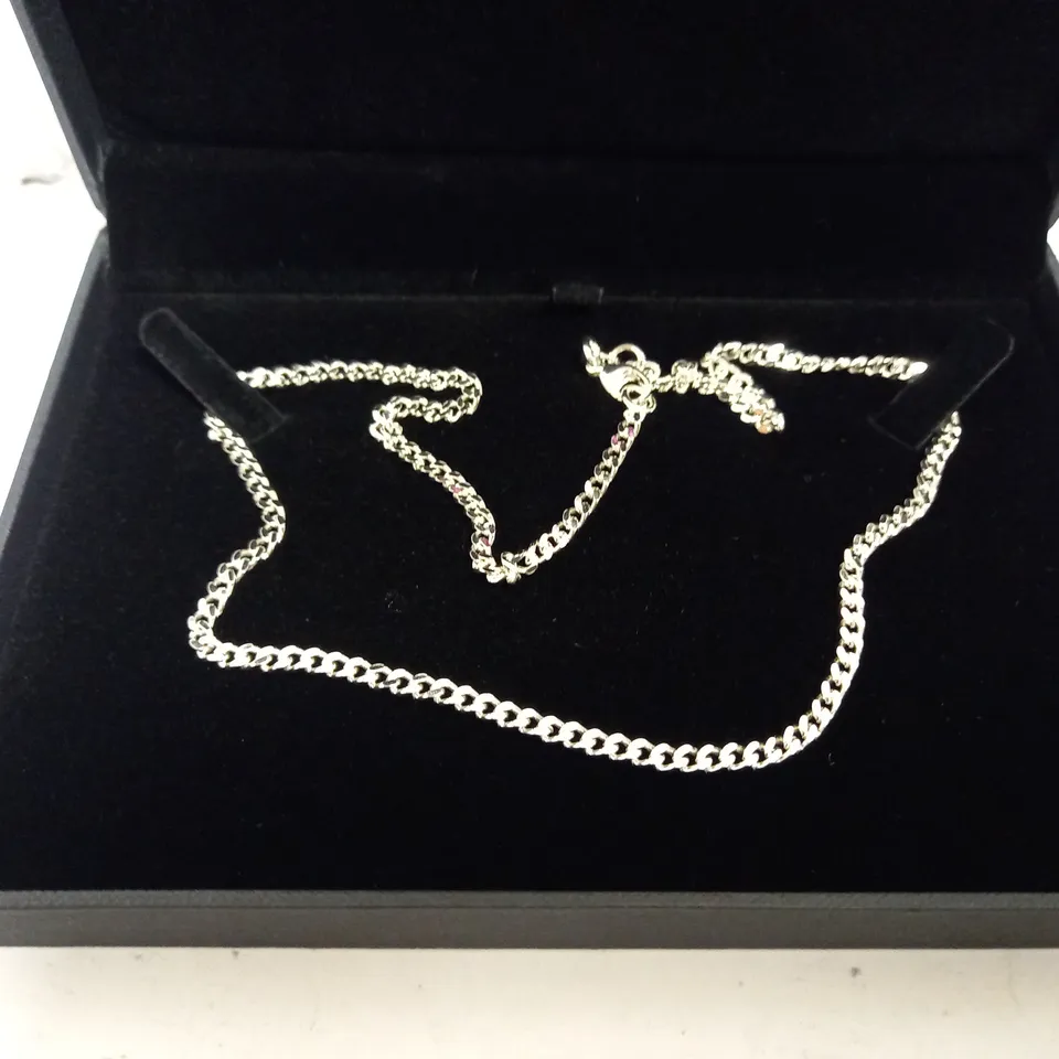 BOXED H. SAMUEL SILVER EFFECT CHAIN NECKLACE 