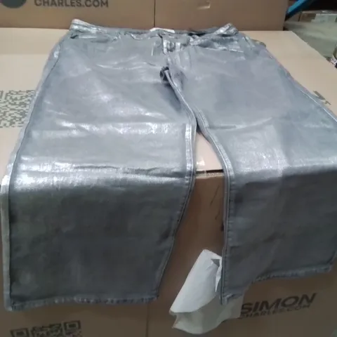 BOXED BRAND NEW APPROXIMATELY 8 JD WILLIAMS METALLIC WIDE LEG JEANS SILVER SIZE 22