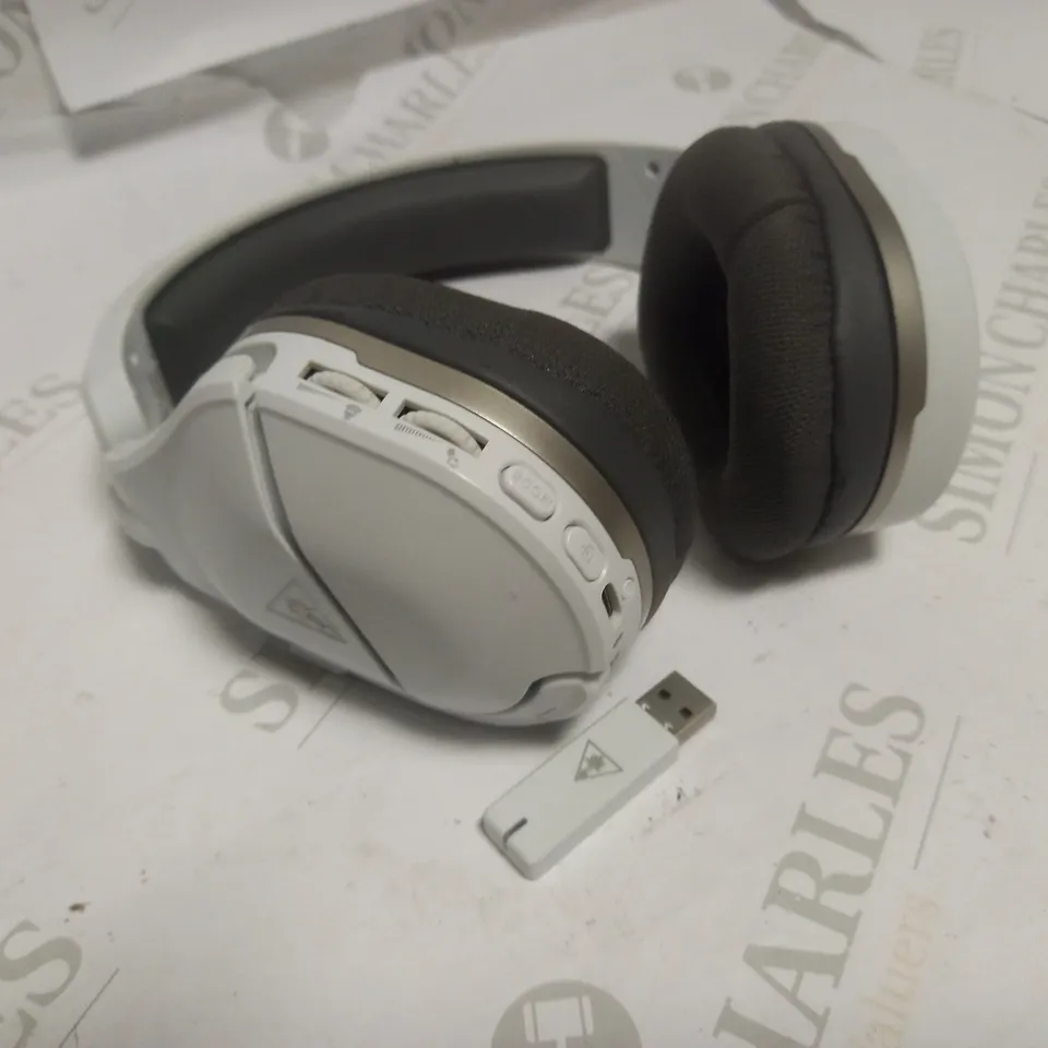 TURTLE BEACH STEALTH 600 GEN 2 WIRELESS XBOX HEADSET, WHITE