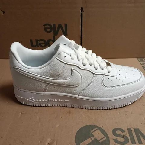 PAIR OF NIKE AIR FORCE 1 LOW WHITE LEATHER SNEAKERS – UK 9