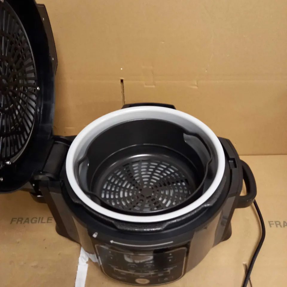 NINJA FOODI ELECTRIC MULTI-COOKER OP300UK PRESSURE COOKER/AIR FRYER