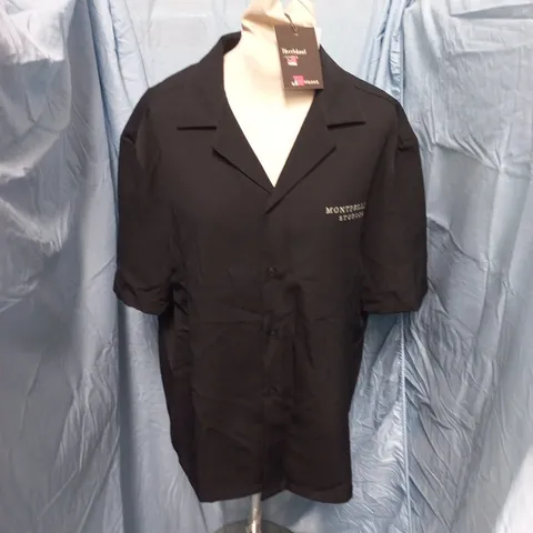 RIVER ISLAND STUDIOS MONTPELLIER STUDIOS SHORT SLEEVE SHIRT - M
