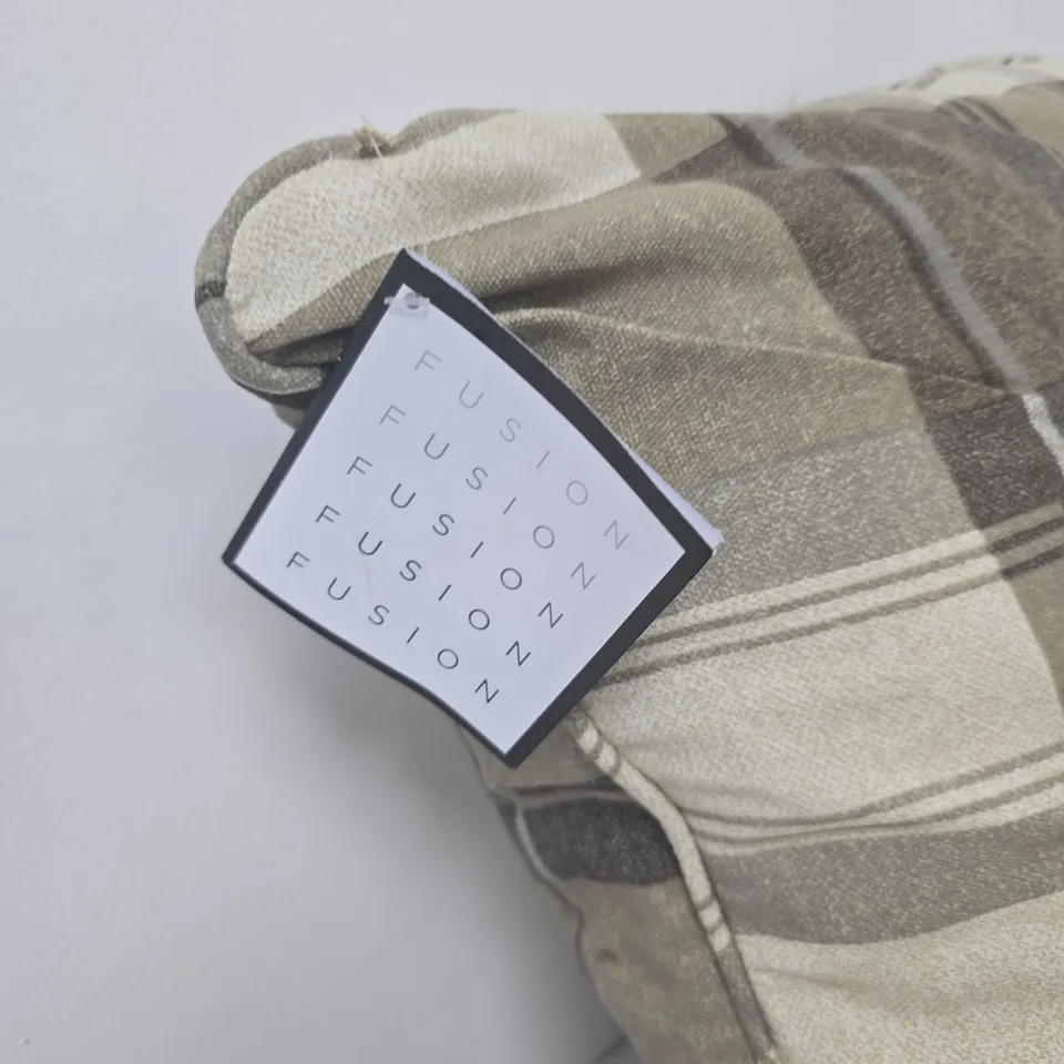 FUSION BEIGE PLAID CUSHION