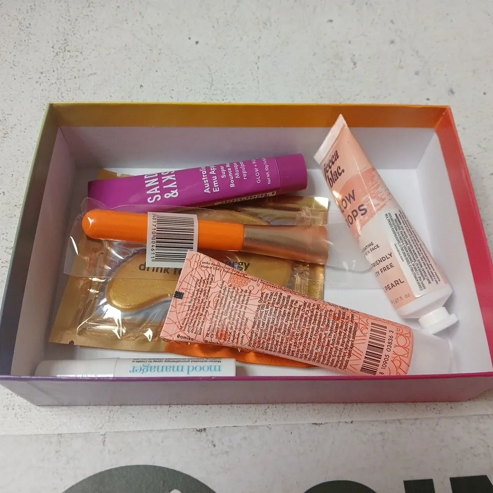 BIRCHBOX EXPRESS YOURSELF COSMETIC BOX
