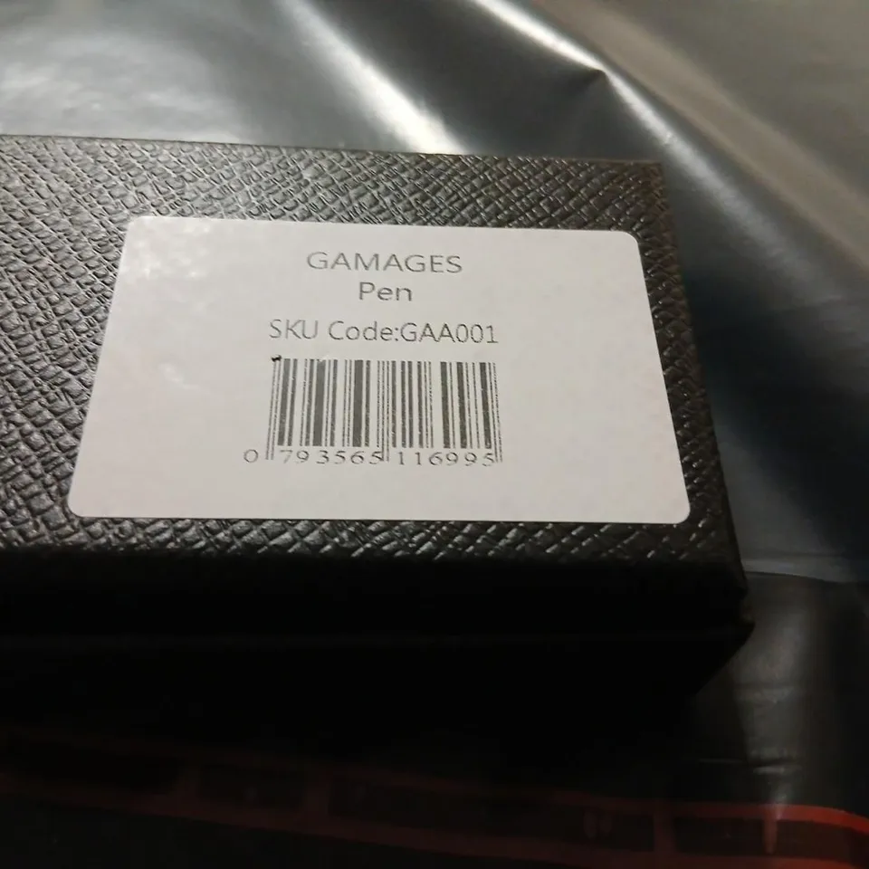 GAMAGES PEN – BOXED IN BLACK TEXTURED PRESENTATION BOX (SKU GAA001)
