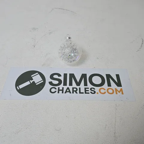 APPROXIMATELY 72 BRAND NEW GISELLA GRAHAM CLEAR SNOWFLAKE BAUBLE TREE DECORATIONS