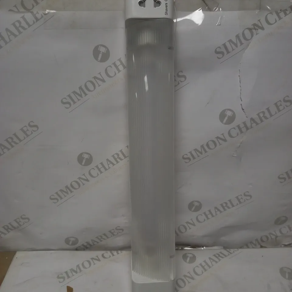 KNIGHTSBRIDGE 230V IP20 6W LED SHAVER LIGHT