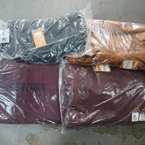 APPROXIMATELY 12 ITEMS OF ASSORTED BRAND NEW REGATTA CLOTHING AND ACCESSORIES
