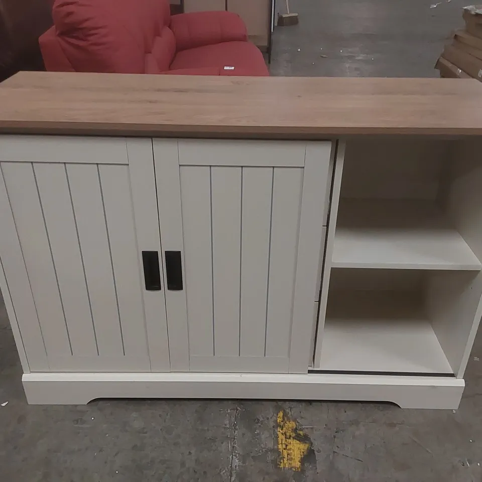 ERISON 2 SIDING DOORS AND 3 DRAWER SIDEBOARD