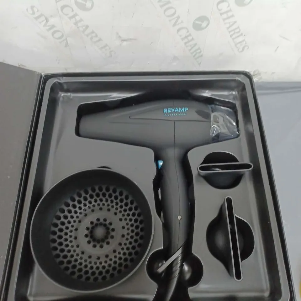 REVAMP PROGLOSS 5500 PROFESSIONAL HAIRDRYER