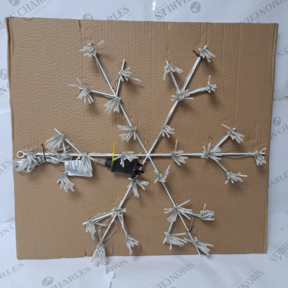 SNOWFLAKE LIGHT OUTDOOR CHRISTMAS DECORATION RRP £63
