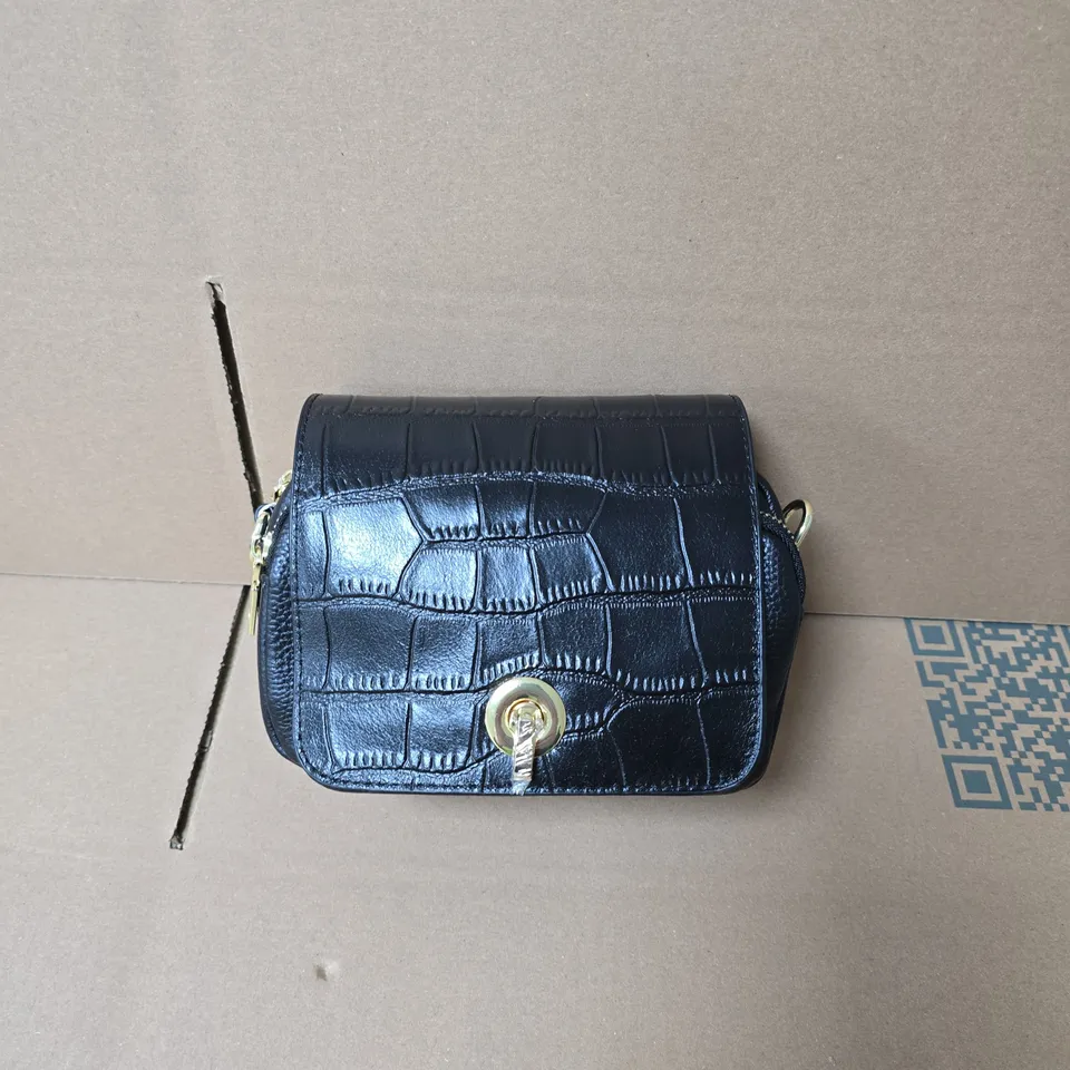 BLACK CROCODILE-EMBOSSED LEATHER CROSSBODY HANDBAG WITH GOLD-TONE TURN-LOCK