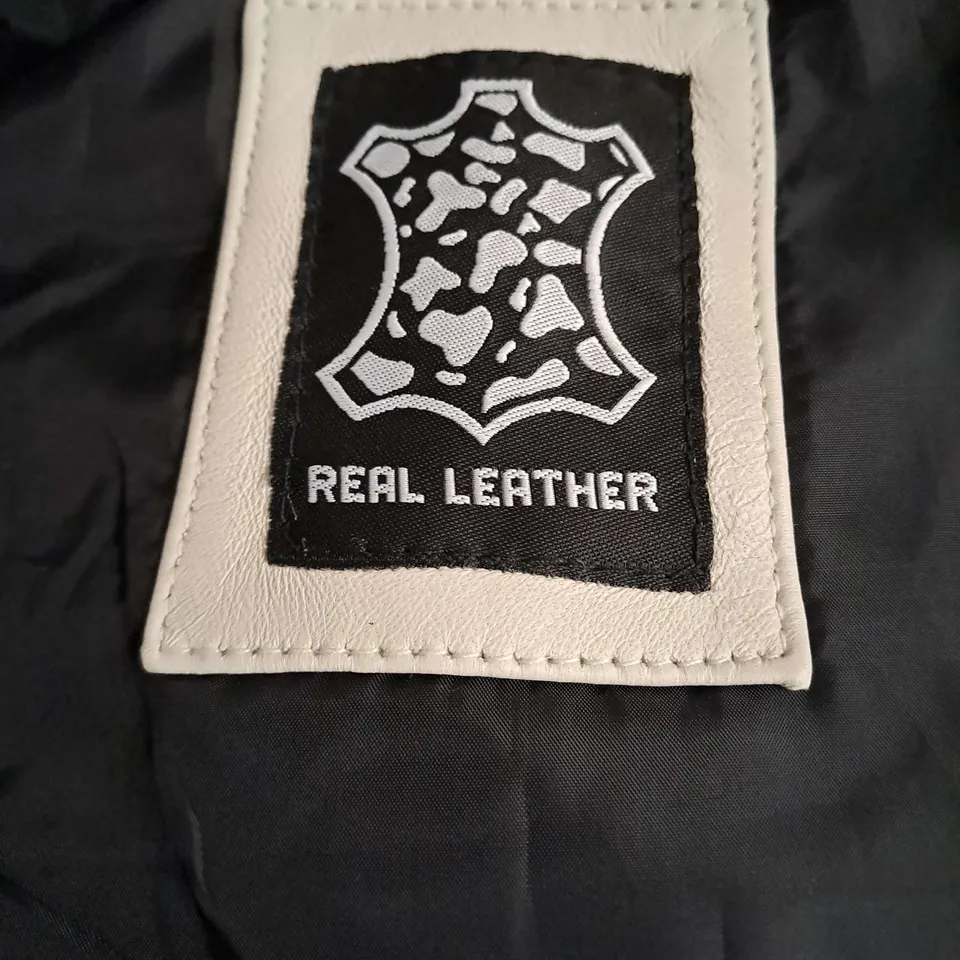 REAL LEATHER JACKET IN WHITE SIZE M