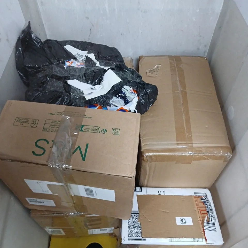 APPROXIMATELY 5 ASSORTED ITEMS TO INCLUDE RECHARGEABLE TABLE LAMP, LED CANDLE IN DECORATIVE BALL, CLOTHING, ETC