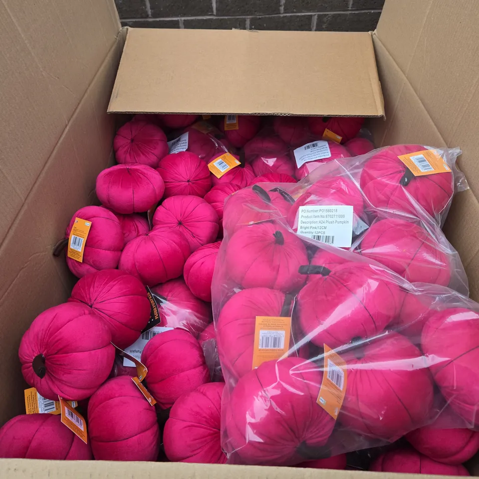 BOX OF APPROXIMATELY 200 HOBBYCRAFT PLUSH PUMPKIN – PINK VELVET DECORATION