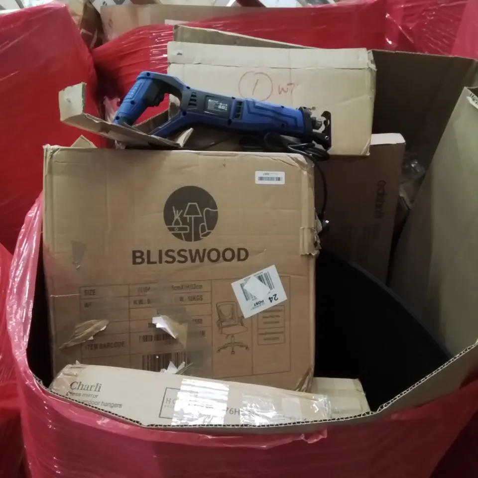 PALLET CONTAINING VARIOUS ITEMS TO INCLUDE OFFICE CHAIR, RECIPROCATING SAW, VACUUM CLEANER ETC.