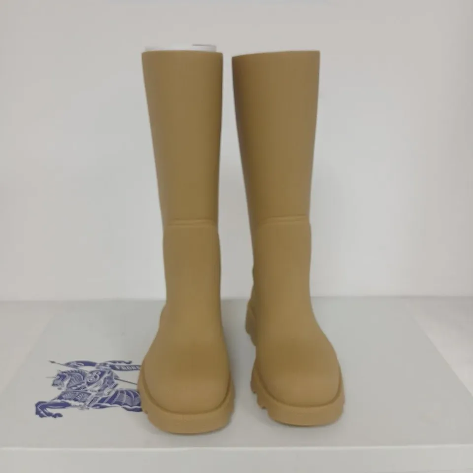 BURBERRY RUBBER BOOT – MARSH HIGH, MANILLA, UK 2 (EU 35)