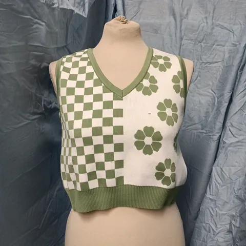 ANNE MARIE X NEW LOOK KNIT SLEEVELESS TOP – GREEN CHECKERED WITH FLORAL PANEL