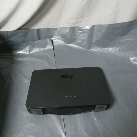 APPROXIMATELY 5 X  SKY WI FI ROUTERS 