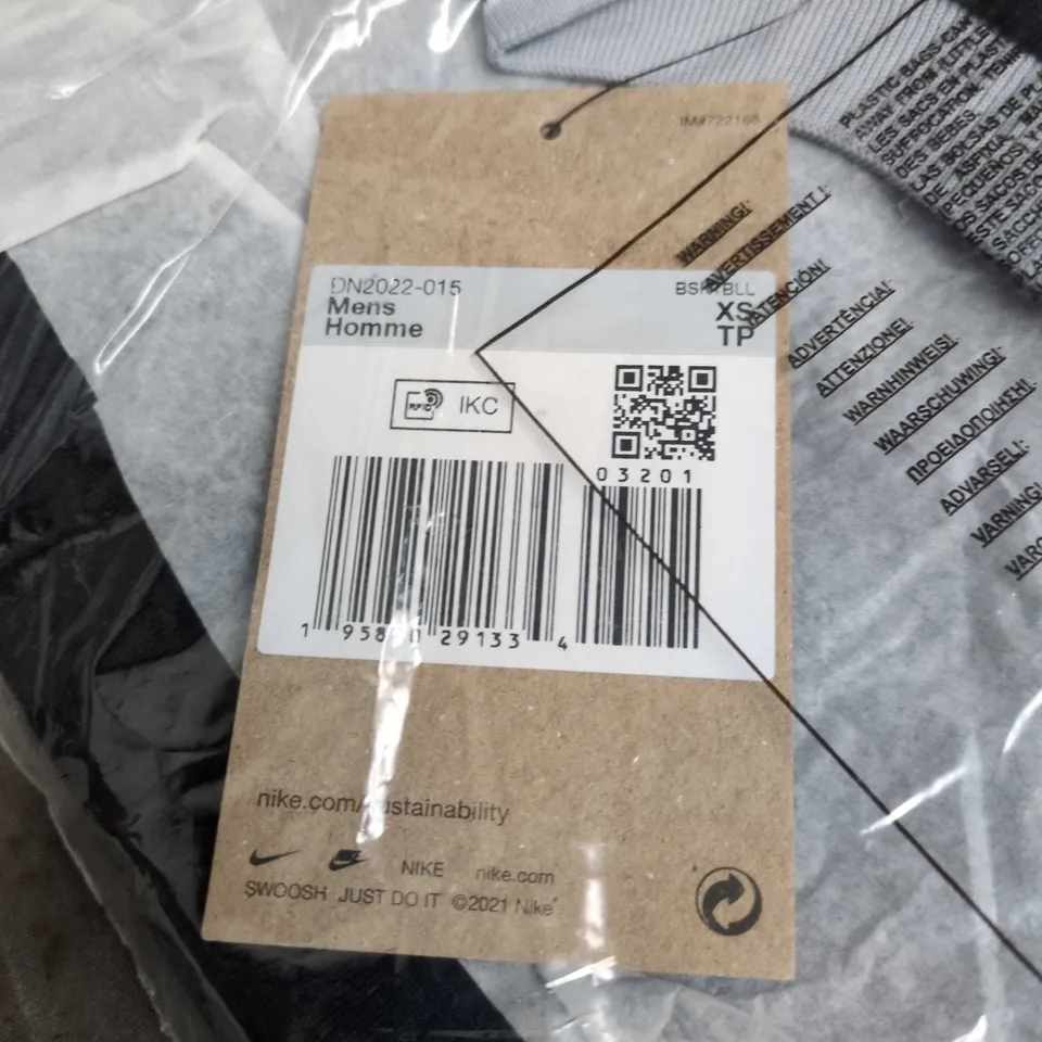 BAGGED NIKE MEN'S SPORTSWEAR TOP – BLACK/GREY- XS