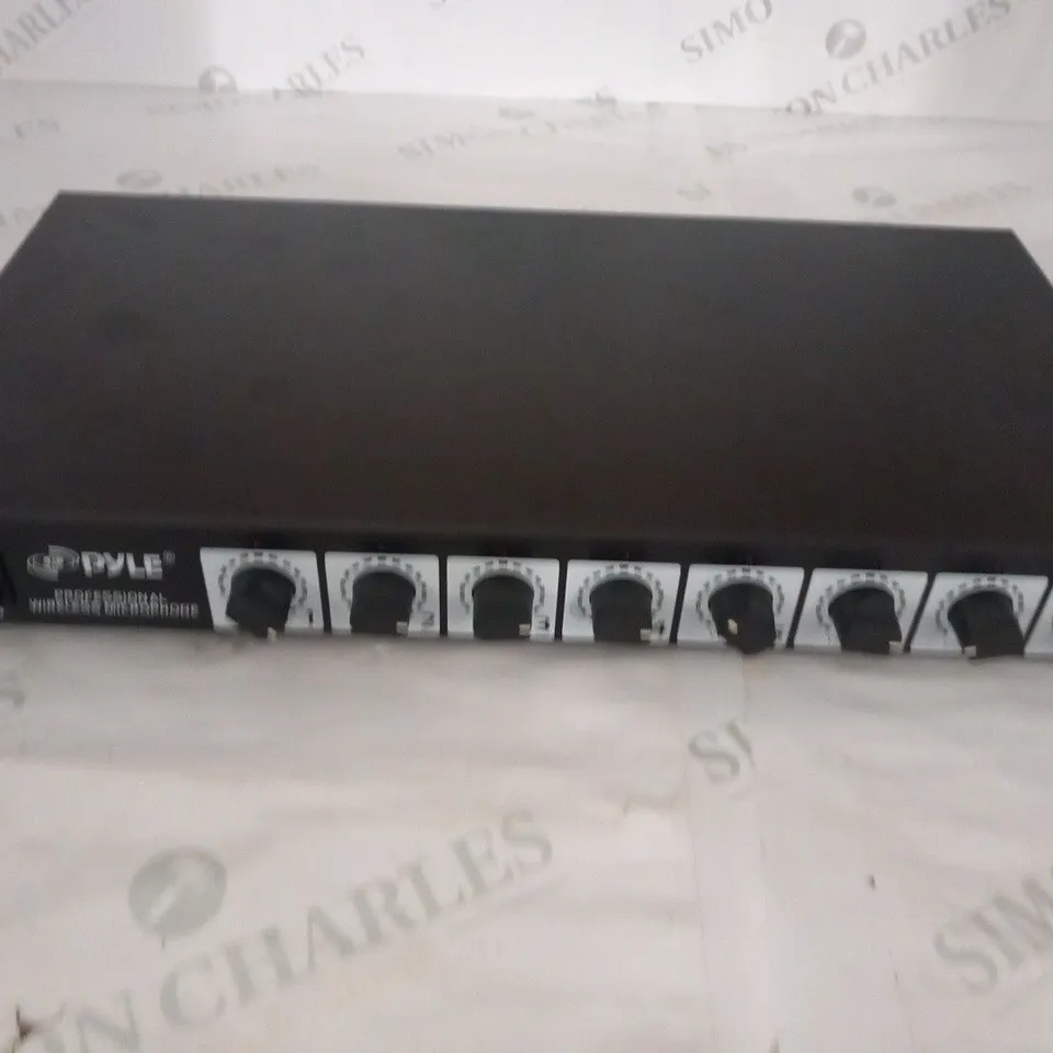 PYLE PDWM 8700 MICROPHONE SYSTEM