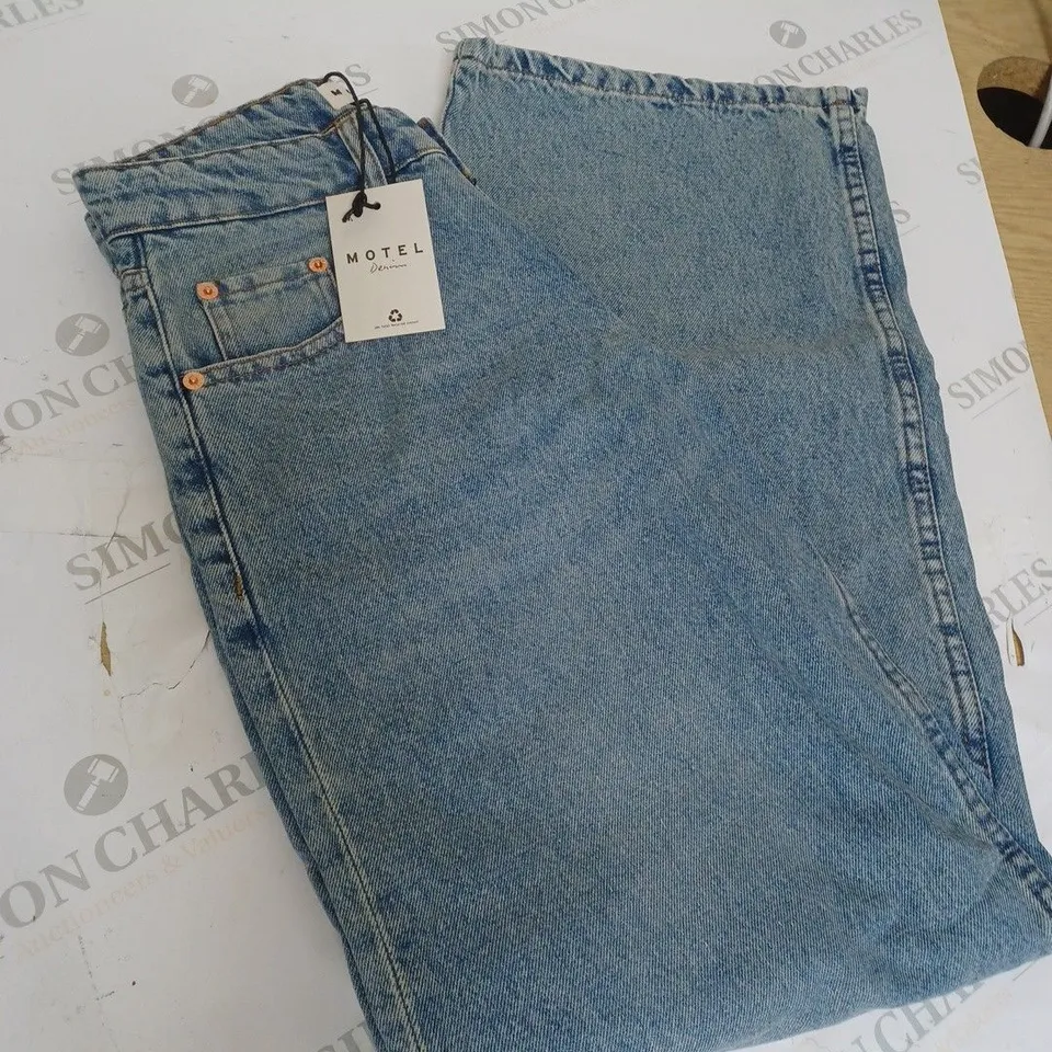 MOTEL DENIM JEAN SIZE 24X32 
